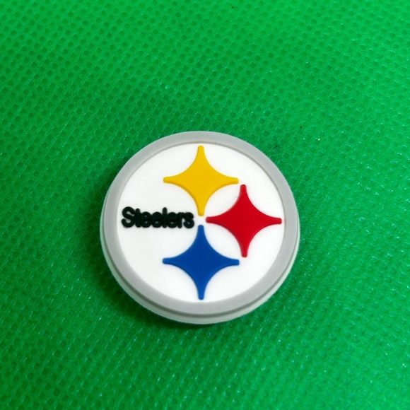 -🌼 (3/$8 or 5/$15) NEW “NFL Pittsburgh Steelers” Fun Croc Shoe Charm Collection - Picture 1 of 1